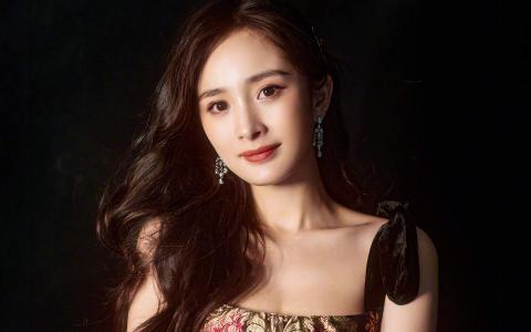 中国内地北京影视女演员杨幂优雅复古写真桌面壁纸第1张