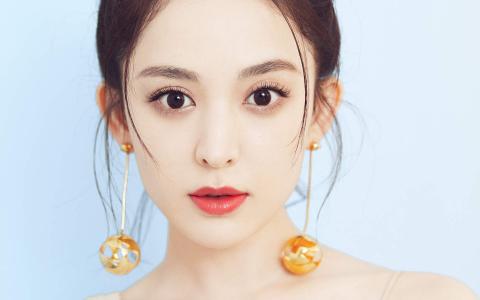 中国内地新疆乌鲁木齐市影视女演员古力娜扎梦幻性感高清桌面壁纸第1张