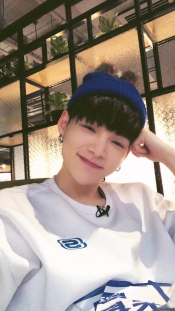 高清男星朱星杰休闲帅气写真图片第6张