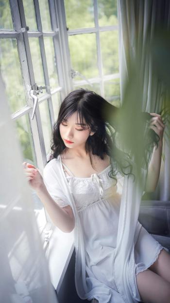 养眼美女第2张