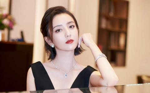 高清中国内地新疆伊犁影视女演员佟丽娅超A性感高清桌面壁纸第0张
