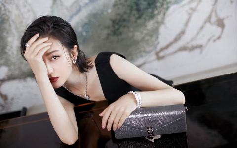 高清中国内地新疆伊犁影视女演员佟丽娅超A性感高清桌面壁纸第3张