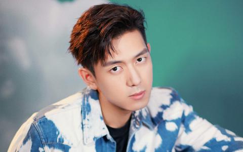 中国内地湖北荆州男演员李现时髦帅气写真图片第1张