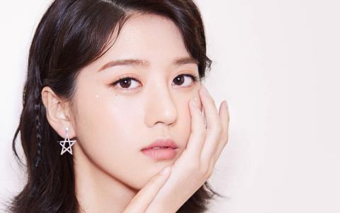 高清台湾美女李凯馨个性时髦写真桌面壁纸第3张