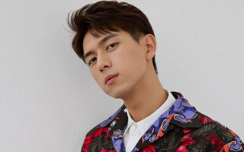 中国内地湖北荆州男演员李现时髦帅气写真图片第3张