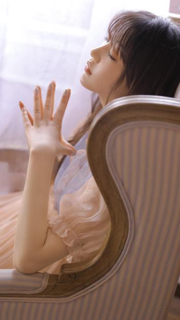 高冷性感美女手机壁纸第6张