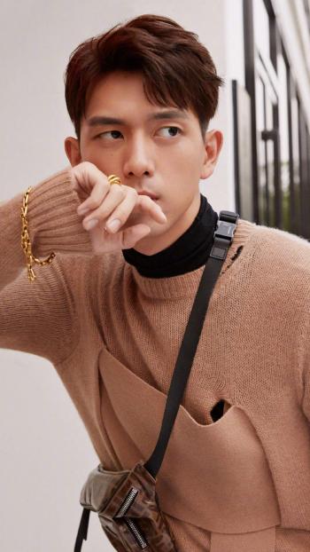 中国内地湖北荆州男演员李现最新酷痞范时尚杂志封面大片第5张