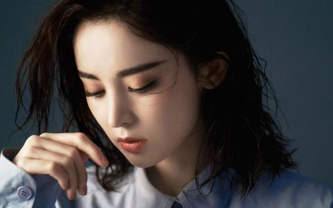 中国内地新疆乌鲁木齐市影视女演员古力娜扎率性性感写真手机壁纸第0张