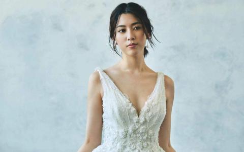 日本女优《说好不哭》MV女主三吉彩花桌面壁纸第1张