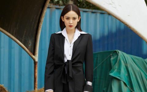 中国内地新疆乌鲁木齐市影视女演员古力娜扎率性性感写真手机壁纸第3张