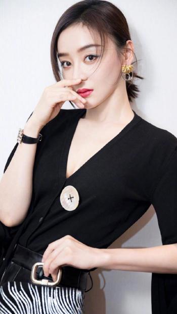 高清中国内地影视湖北省襄阳女演员袁姗姗羽毛裙唯美写真桌面壁纸第3张
