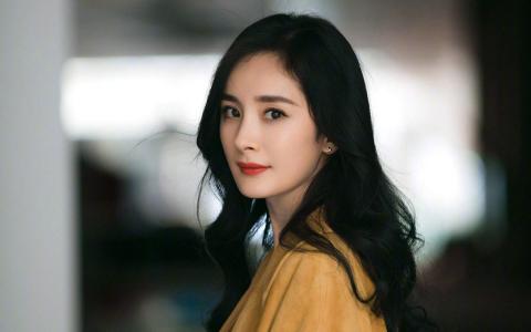 中国内地北京影视女演员杨幂唯美时尚高清桌面壁纸第1张