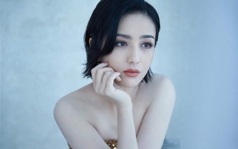 高清中国内地新疆伊犁影视女演员佟丽娅简约唯美性感写真图片桌面壁纸第3张