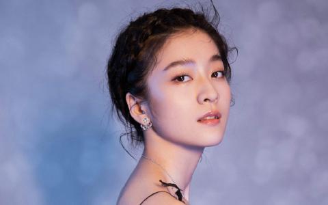 中国内地浙江省义乌女演员张雪迎时尚个性写真图片第1张