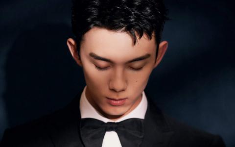 中国内地男演员吴磊酷帅有型写真桌面壁纸第0张