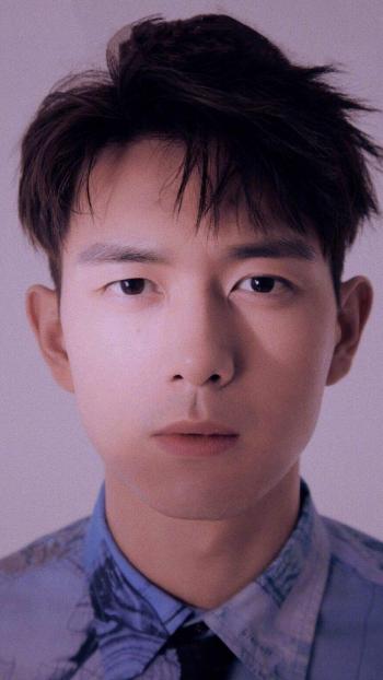 中国内地湖北荆州男演员李现时髦帅气写真图片第4张