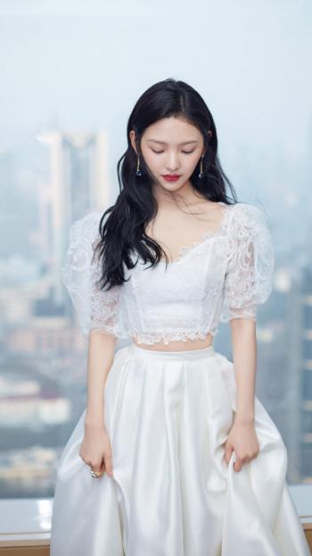 高清女明星模特氧气美女章若楠手机壁纸图片第5张