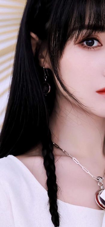 高清中国内地女演员郑爽《我在颐和园等你》灵动剧照图片第2张