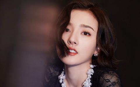 中国北京当代95后女演员宋祖儿性感写真桌面壁纸第1张