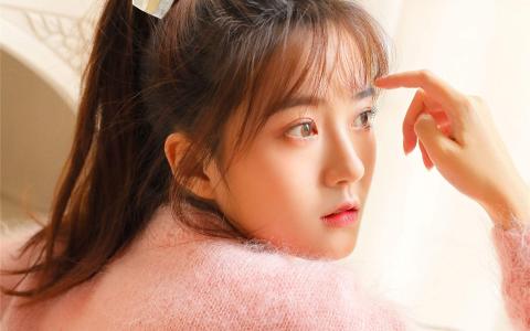 甜美女生图片 _ 第(1)张