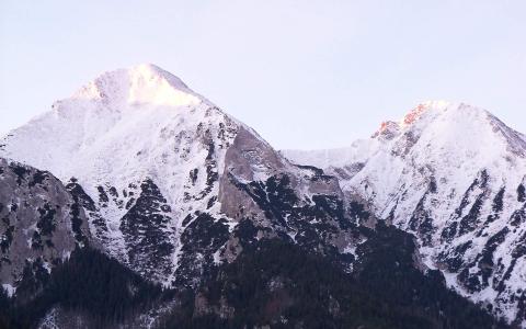 宁心露脐装雪景自拍图片第1张