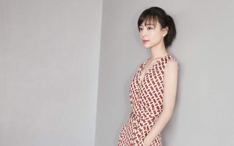 中国内地福建永安女演员张静初淡雅性感写真图片桌面壁纸第2张