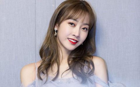 中国内地江苏省南京影视女演员宣璐优雅气质高清手机壁纸第1张