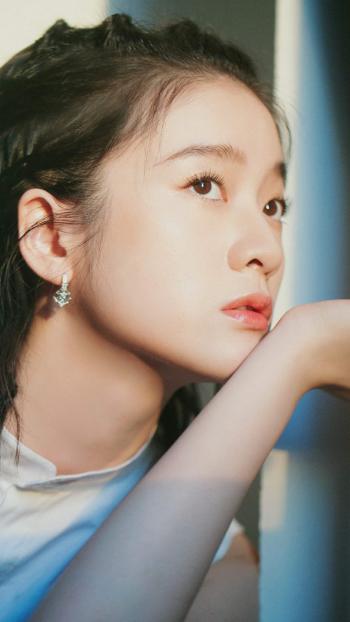 中国内地浙江省义乌女演员张雪迎时尚个性写真图片第3张