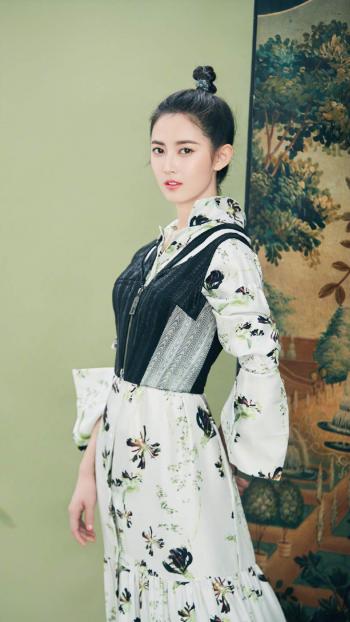 陈钰琪图片 _ 第(1)张