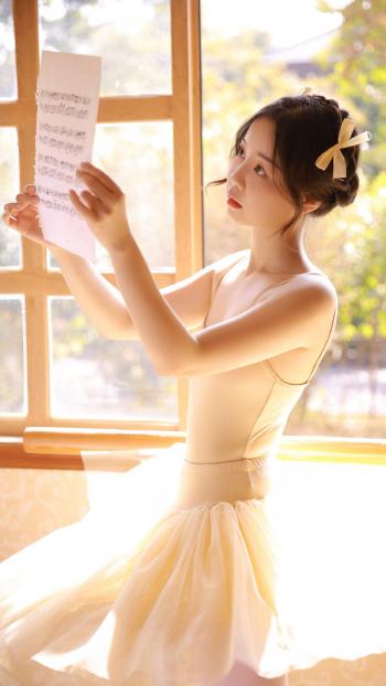 性感森系美女手机壁纸第2张