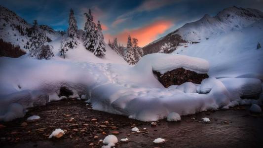 王丽坤清纯靓丽雪景写真图片第5张