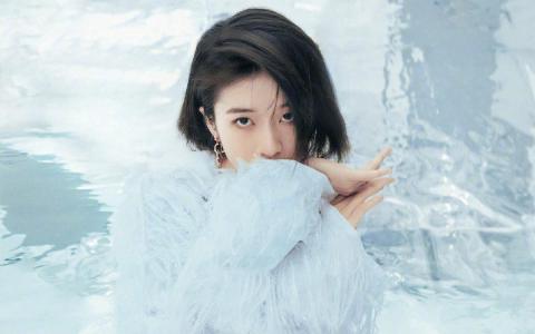 中国内地浙江省义乌女演员张雪迎时尚个性写真图片第3张