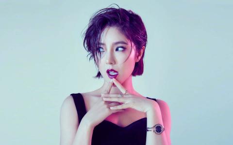 高清吉林女明星赵奕欢瑞丽网性感写真第0张