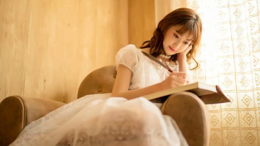 睡裙美女图片 _ 第(7)张