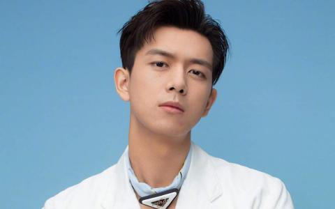 中国内地湖北荆州男演员李现浴缸搞怪高清图片第5张