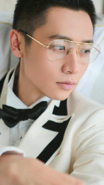 高清甘肃省兰州男明星魏晨俊朗帅气写真手机壁纸第1张