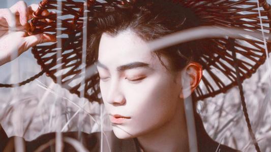 高清男明星丁禹兮时尚帅气高清写真手机壁纸​​​​第3张