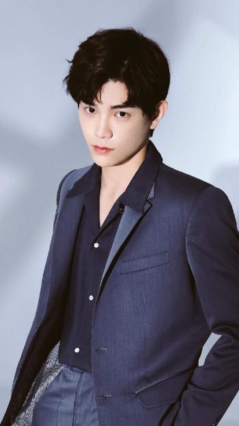 高清男明星丁禹兮时尚帅气高清写真手机壁纸​​​​第6张