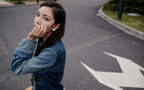 高清澳大利亚影视女演员宋妍霏酷美养眼写真图片第2张