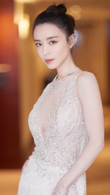 中国内地福建永安女演员张静初亚洲电影节优雅图片第3张