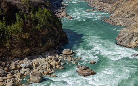 高清美景湖北恩施鹤峰屏山峡谷河水清澈见底图片第5张