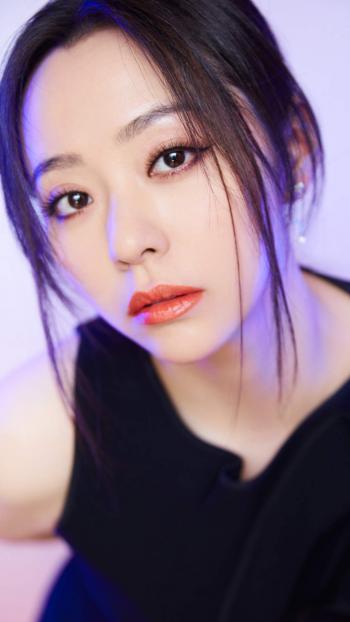 高清黑龙江省伊春美女张靓颖俏皮少女风减龄写真图片第1张
