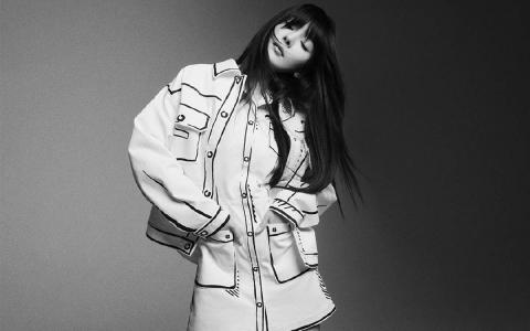 中国内地北京影视女演员杨幂优雅迷人写真手机壁纸第1张