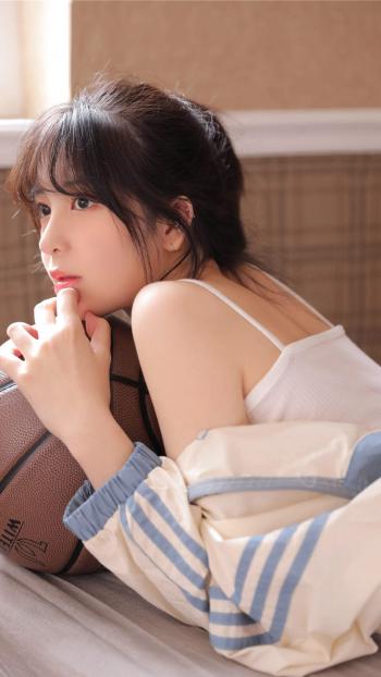 萌系治愈动漫美女手机壁纸第1张
