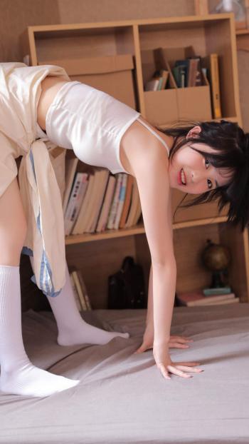 萌系治愈动漫美女手机壁纸第3张