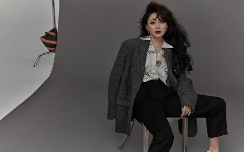 中国内地中国重庆女演员殷桃卷发红唇性感高清桌面壁纸第2张