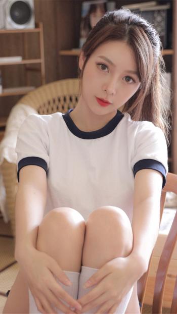 清新甜美动漫美女手机壁纸第2张