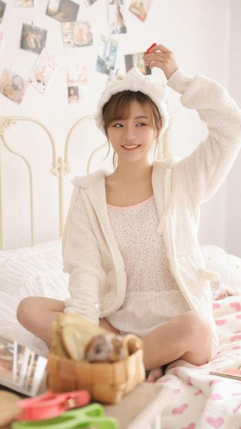 性感动人二次元美女手机壁纸第4张
