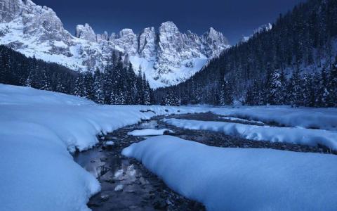 冯若绮清新雪景写真图片第6张