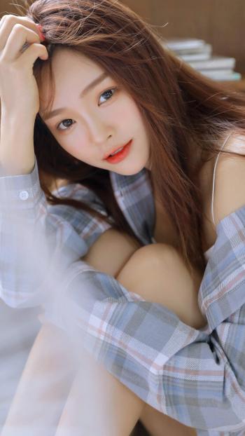 清新甜美动漫美女手机壁纸第2张